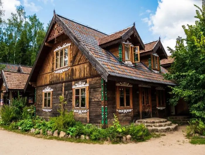 Nad Karczmą z zewnątrz
